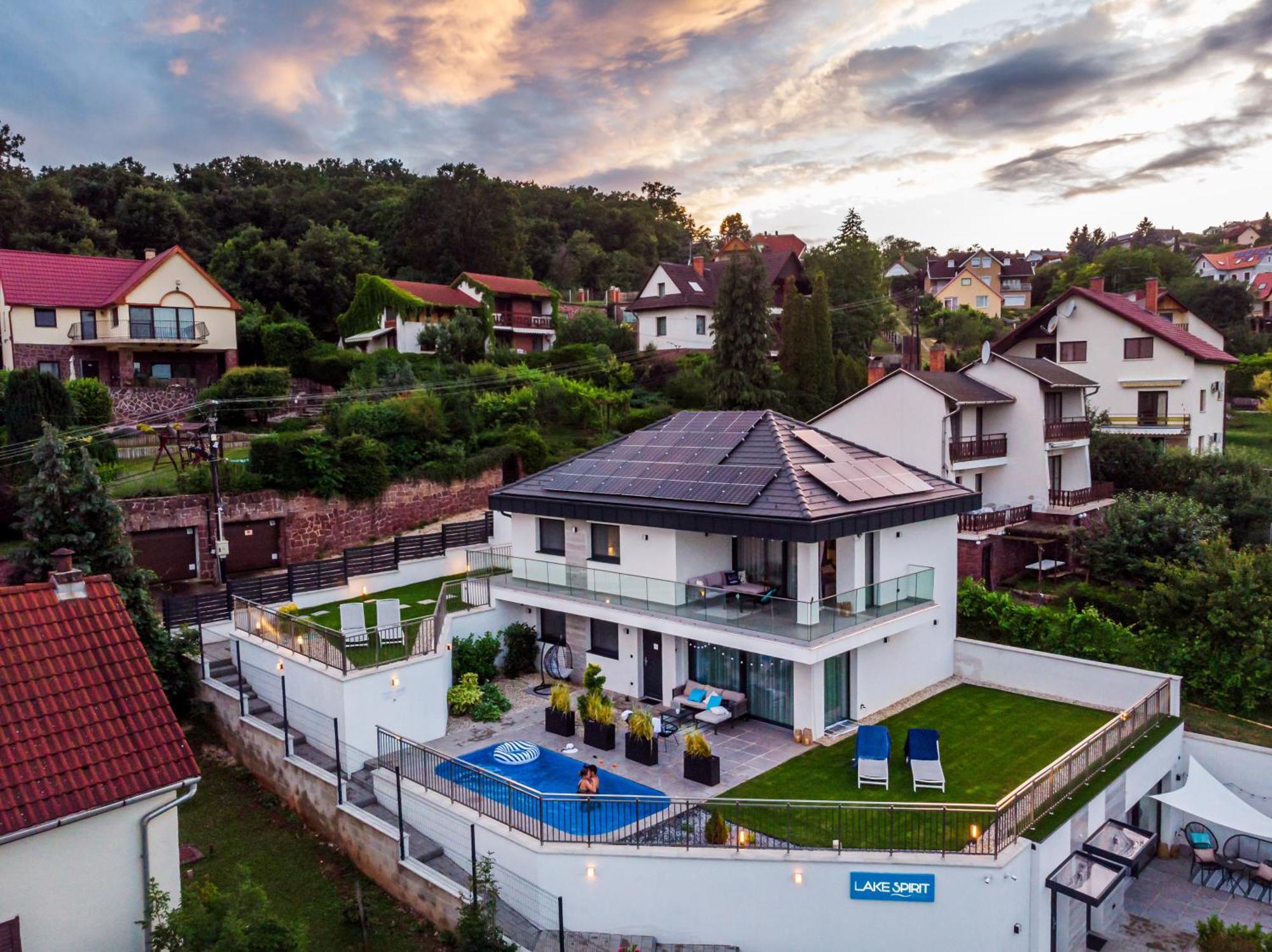 Lake Spirit Boutique Apartments Balatonalmádi Dış mekan fotoğraf